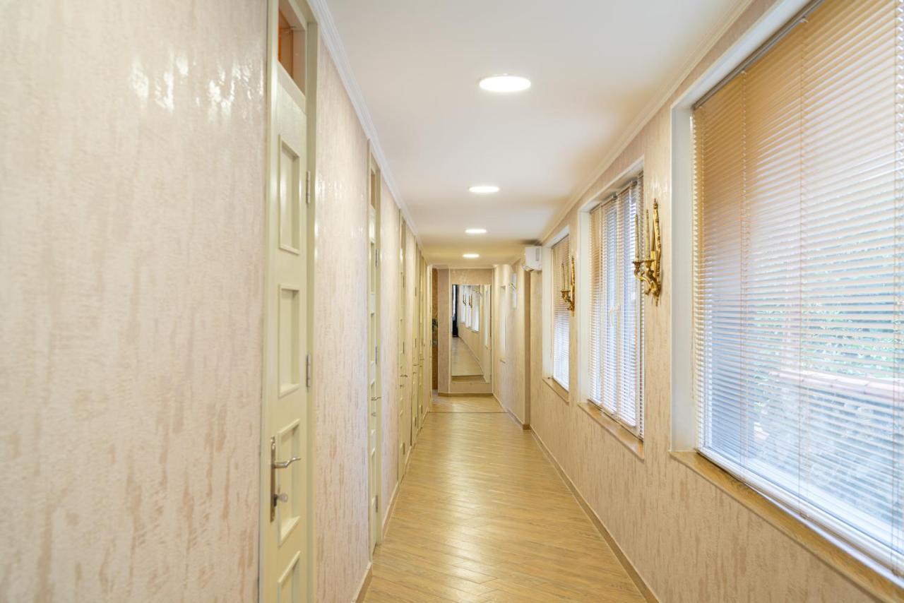 Hotel Bani Kutaisi Ngoại thất bức ảnh